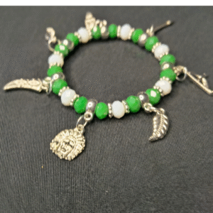 Pulseira de Caboclo – Pingentes de Flecha, Pena e Rosto de Caboclo | Força da Natureza e Proteção Espiritual